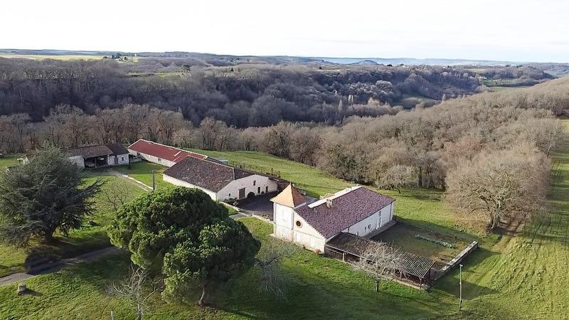 Propriété - 196 m² - 7 pièces