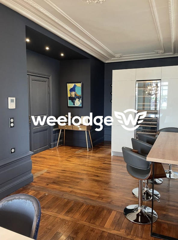 Bureau - 160 m² - 6 pièces