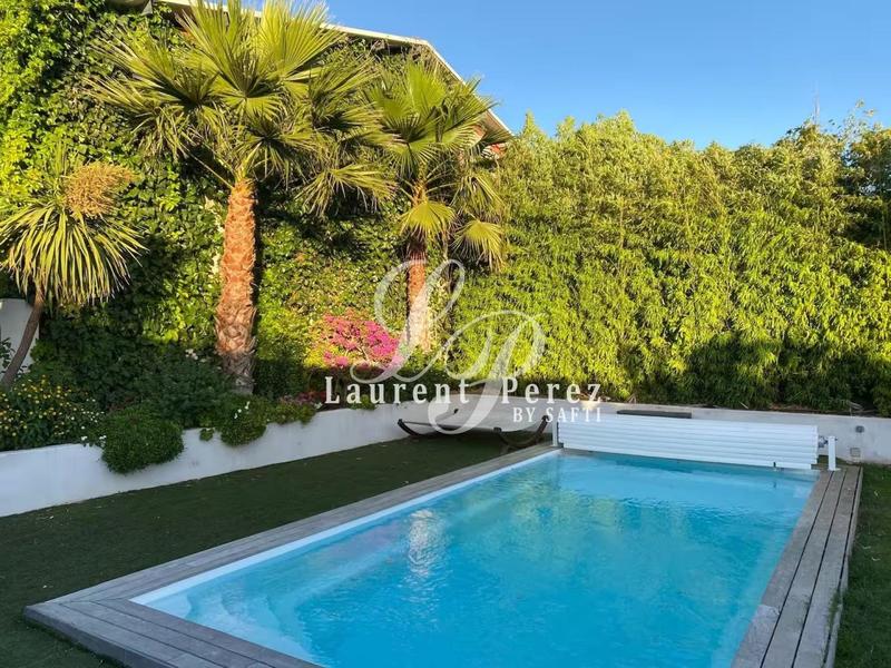 Maison - 175 m² - 6 pièces