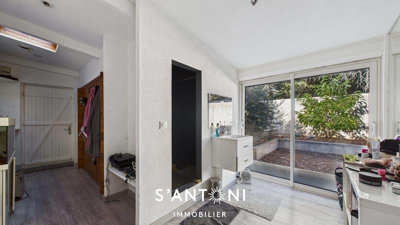 Maison - 380 m² - 11 pièces