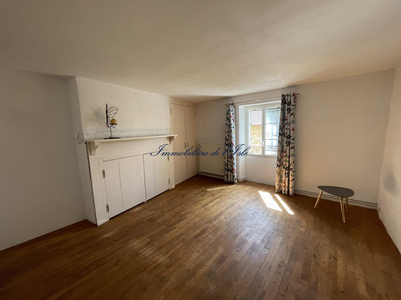 Maison - 235 m² - 8 pièces