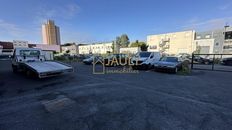 Local commercial - 325 m²