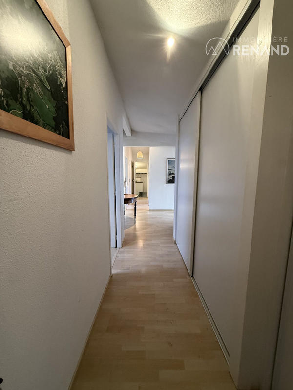 Appartement - 90 m² - 4 pièces