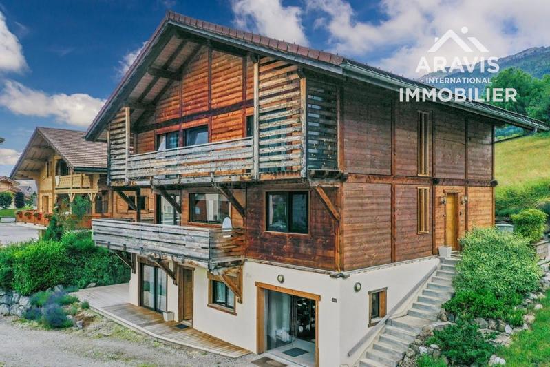 Châlet - 283 m² - 10 pièces