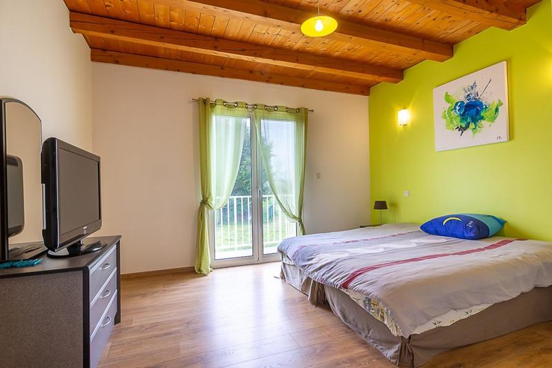 Maison - 235 m² - 7 pièces