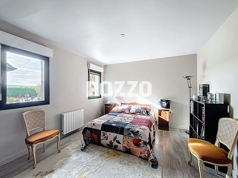 Maison - 215 m² - 6 pièces