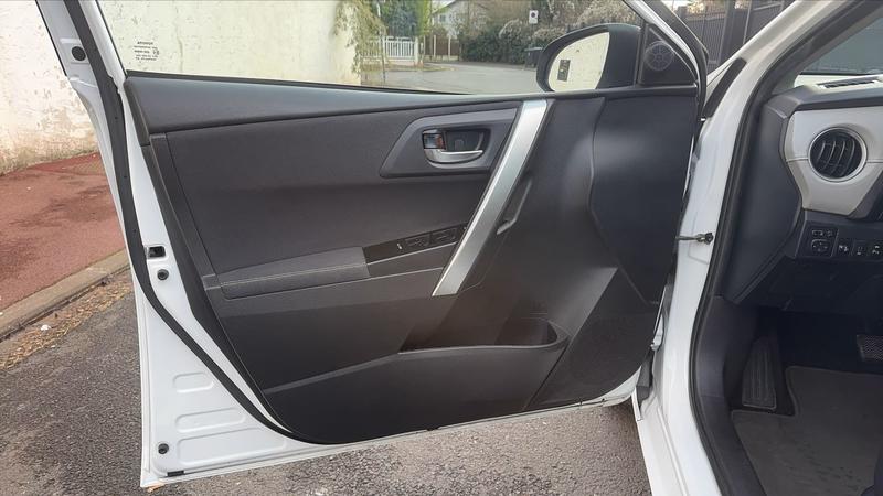 Toyota Auris 1.8 Vvt-i 136 Hybride Cvt Technoline