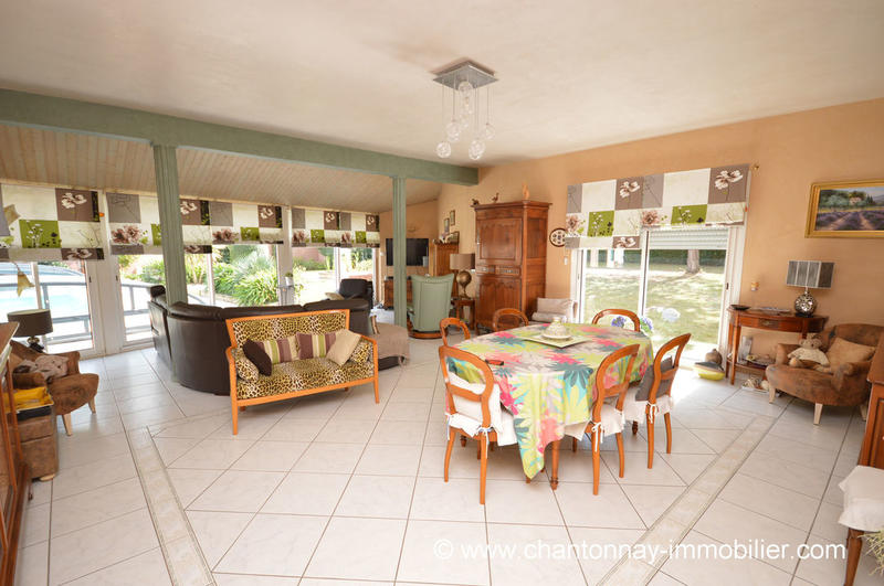 Propriété - 165 m² - 5 pièces