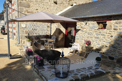 Maison - 200 m² - 2 pièces