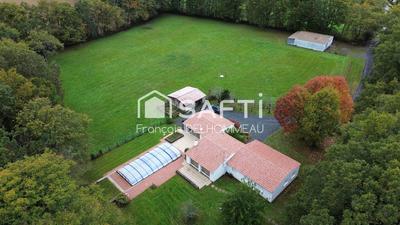 Maison - 152 m² - 7 pièces