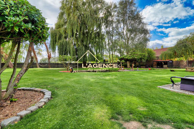 Maison - 400 m² - 10 pièces