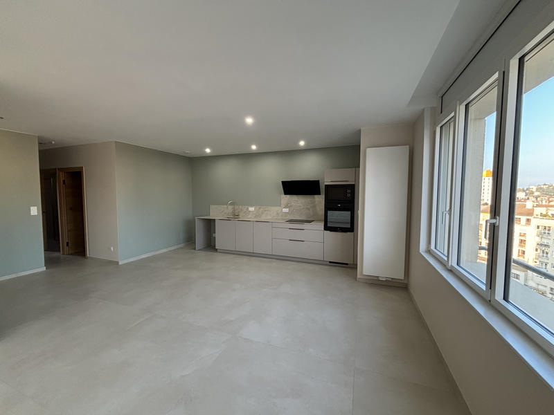 Appartement - 92 m² - 3 pièces