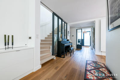 Maison - 326 m² - 8 pièces