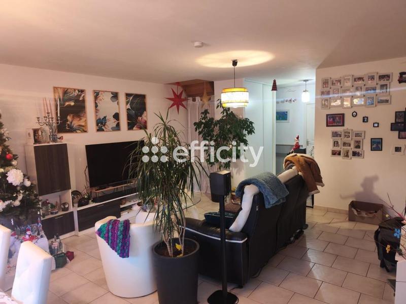 Pavillon - 210 m² - 8 pièces