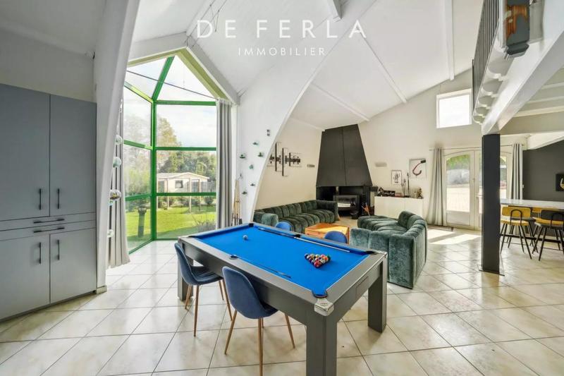 Appartement - 683 m² - 19 pièces