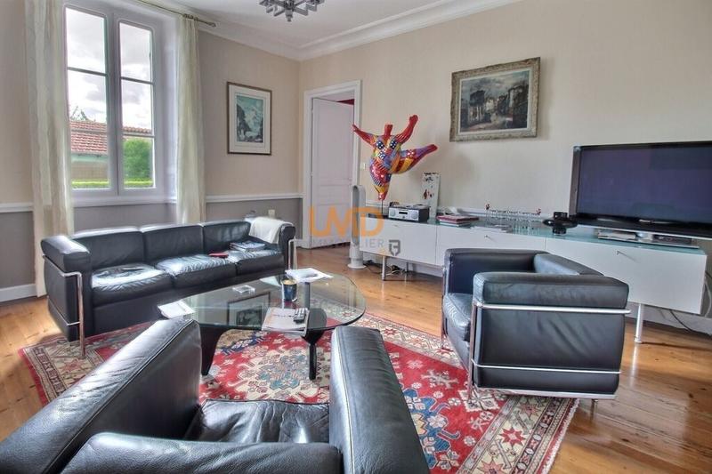 Maison bourgeoise - 217 m² - 6 pièces