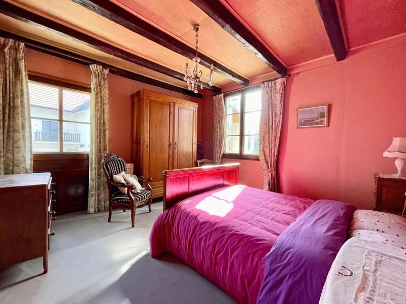 Maison - 177 m² - 7 pièces