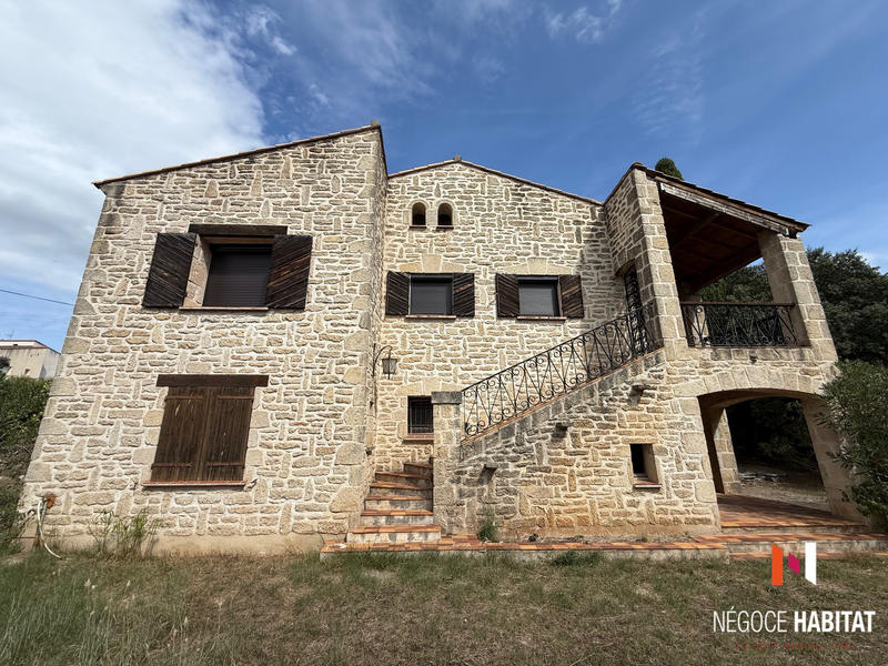 Villa - 220 m² - 7 pièces