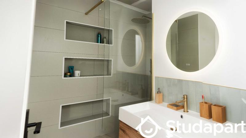 Chambre - 10 m² - 1 pièce