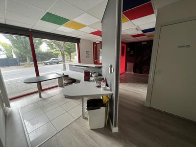 Local d'activités - 124 m²