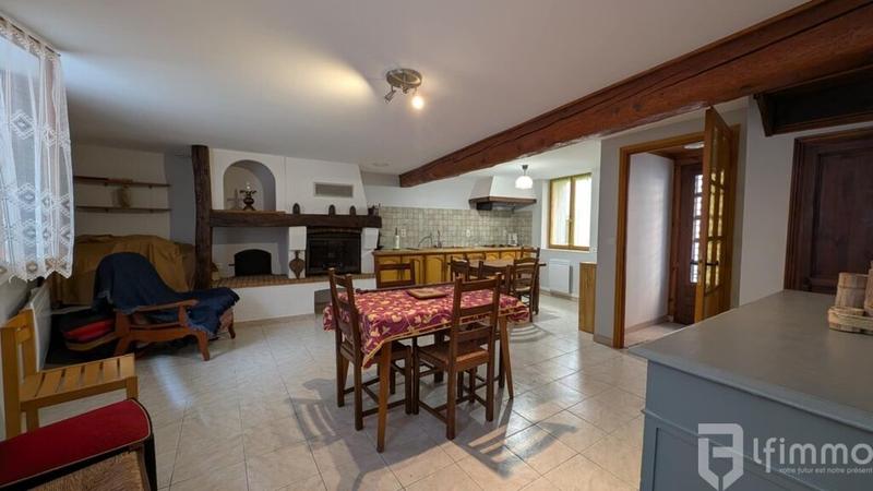 Maison en pierre - 85 m² - 4 pièces