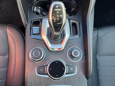 Alfa Romeo Giulia 2.0 Tb 200 ch At8 Super