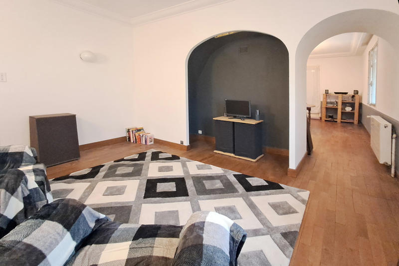 Maison - 130 m² - 8 pièces