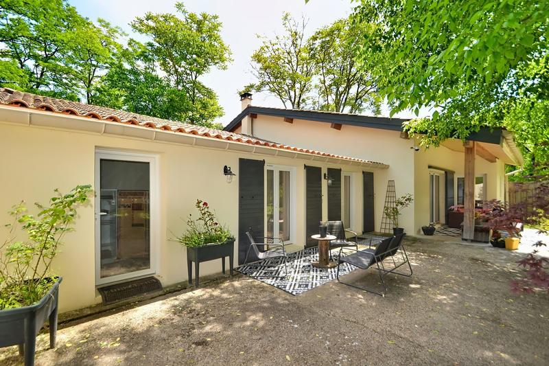 Maison - 206 m² - 6 pièces