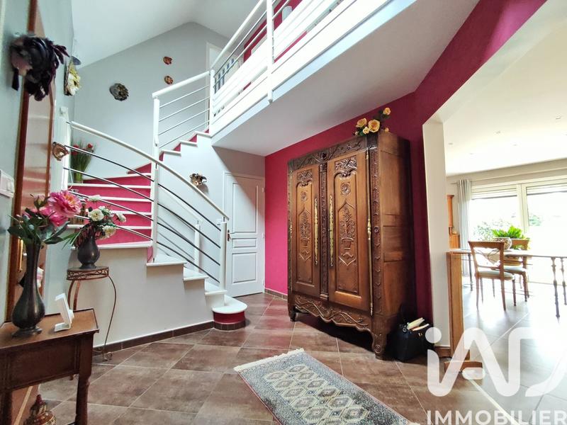 Maison - 206 m² - 8 pièces