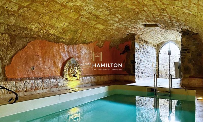 Demeure - 430 m² - 10 pièces