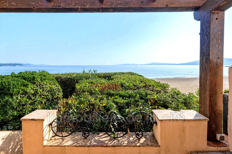 Maison - 239 m² - 8 pièces