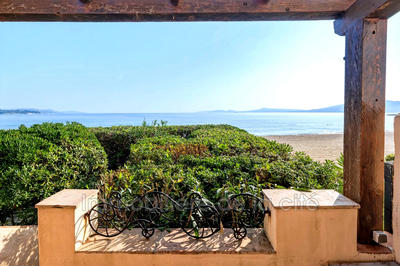 Maison - 239 m² - 8 pièces