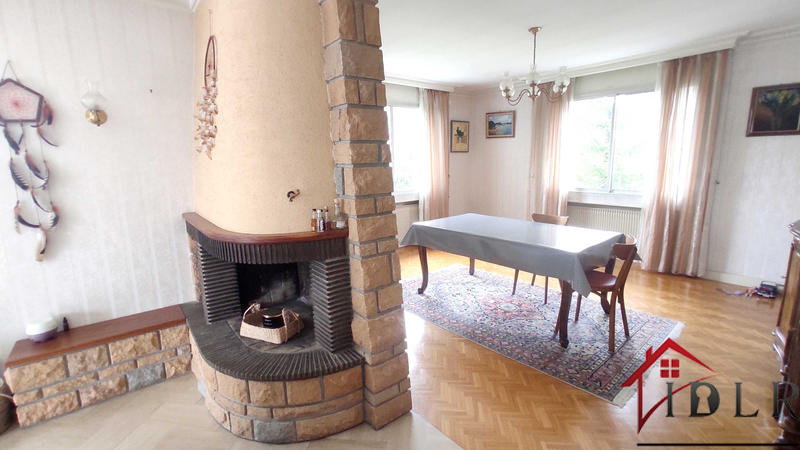 Maison - 251 m² - 9 pièces