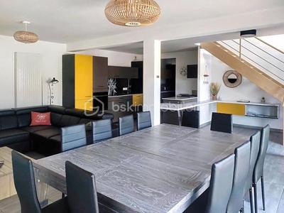 Maison - 290 m² - 11 pièces