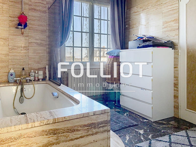 Maison - 174 m² - 5 pièces