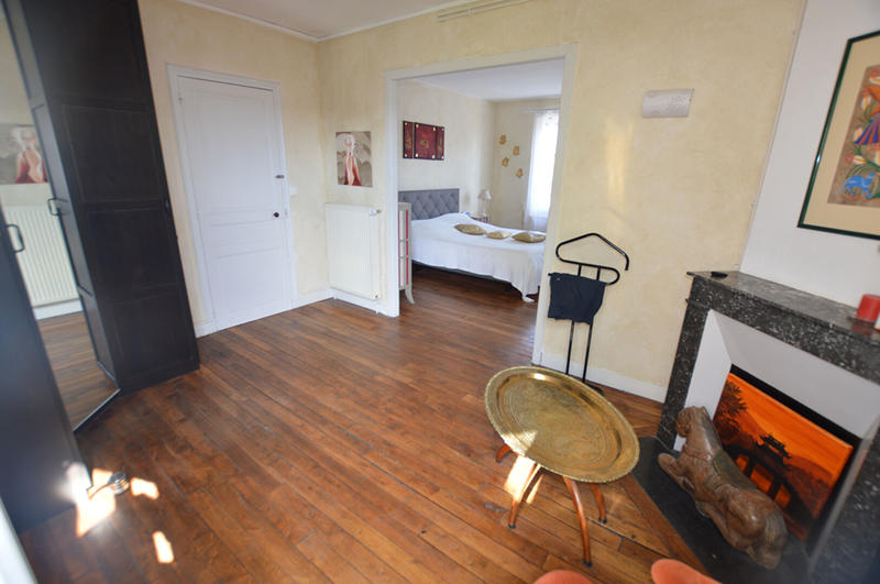 Maison - 202 m² - 9 pièces