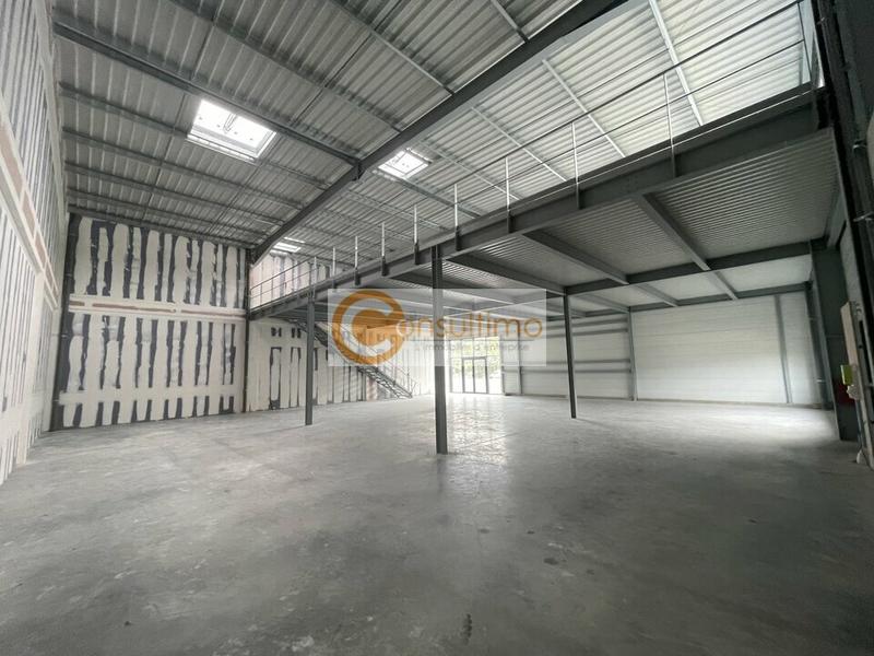 Local d'activité / Entrepôt - 521 m²