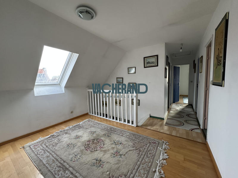 Maison - 140 m² - 5 pièces