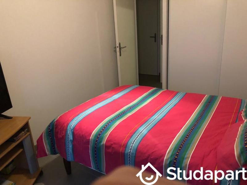 Chambre - 10 m² - 1 pièce