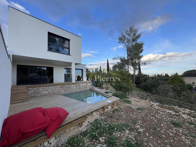 Villa - 137 m² - 5 pièces
