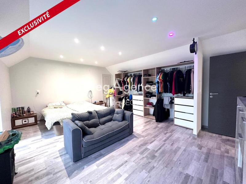 Maison - 180 m² - 5 pièces