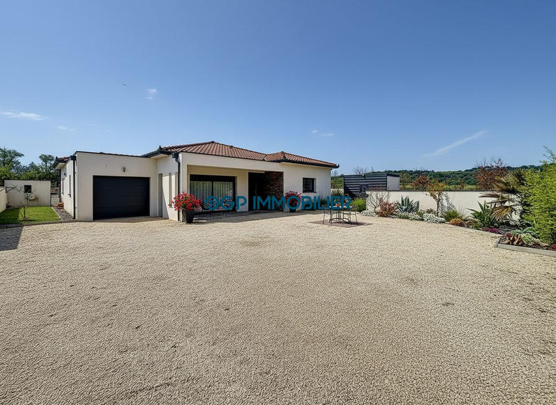 Maison traditionnelle - 152 m² - 6 pièces