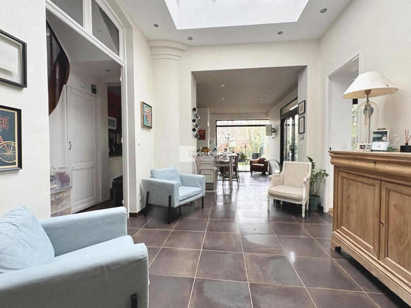 Maison - 190 m² - 6 pièces