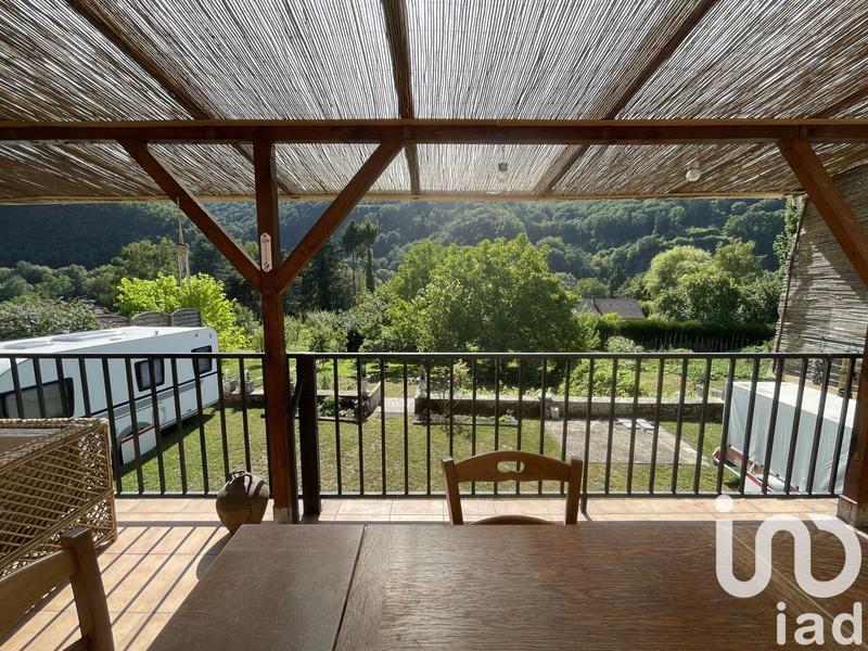 Maison - 99 m² - 5 pièces