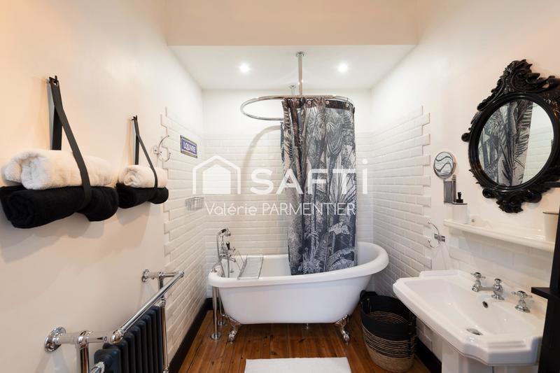 Maison de maîtres - 398 m² - 12 pièces