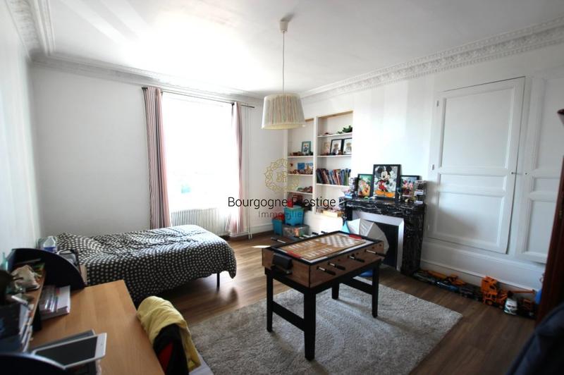 Maison bourgeoise - 151 m² - 5 pièces