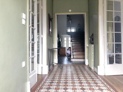 Maison - 200 m² - 8 pièces