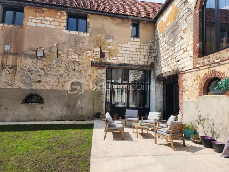 Maison - 392 m² - 6 pièces