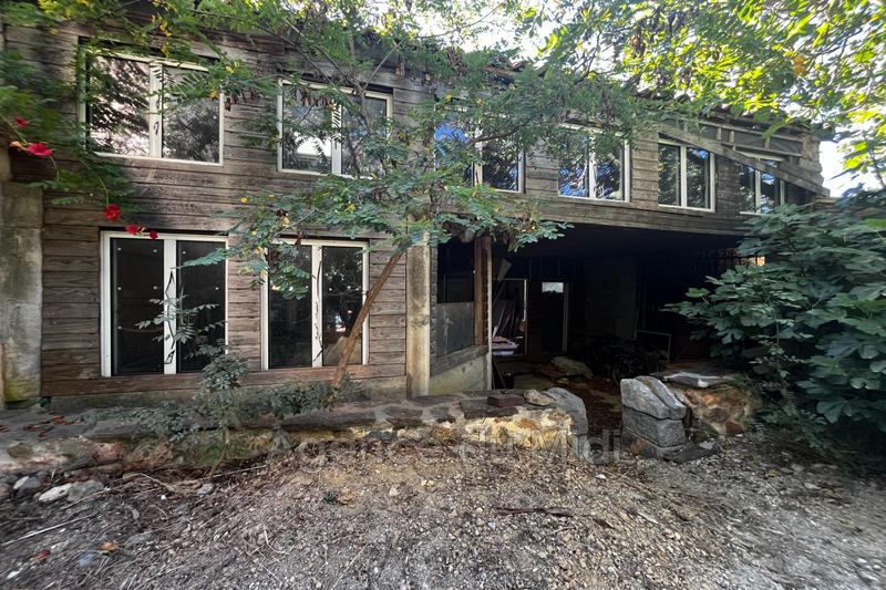 Maison - 433 m² - 10 pièces