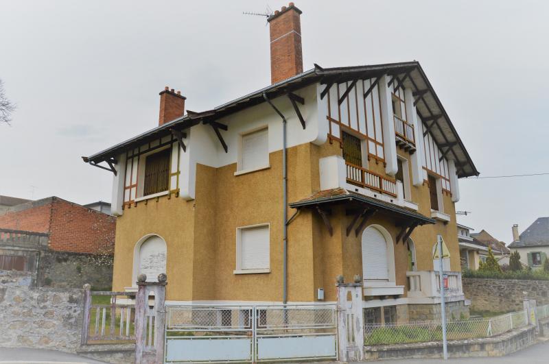 Maison - 190 m² - 9 pièces